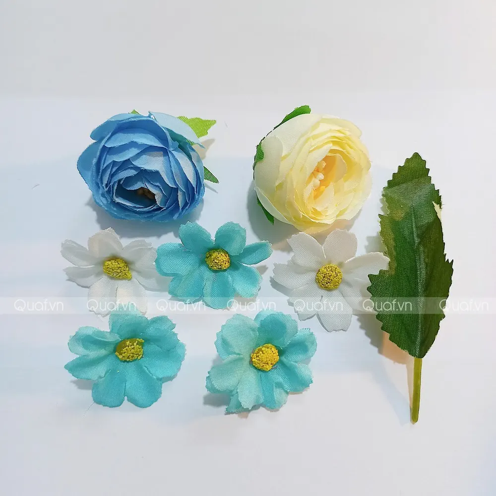 Set hoa lụa trang trí hộp quà